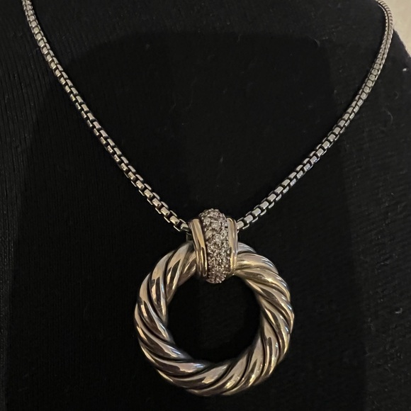 David Yurman Jewelry - David Yurman Cable Two Tone Circle Necklace with Diamonds- New Condition!